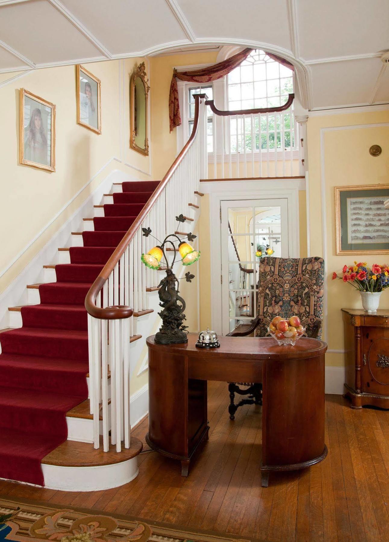 Hampton Terrace Inn Ленокс Екстер'єр фото